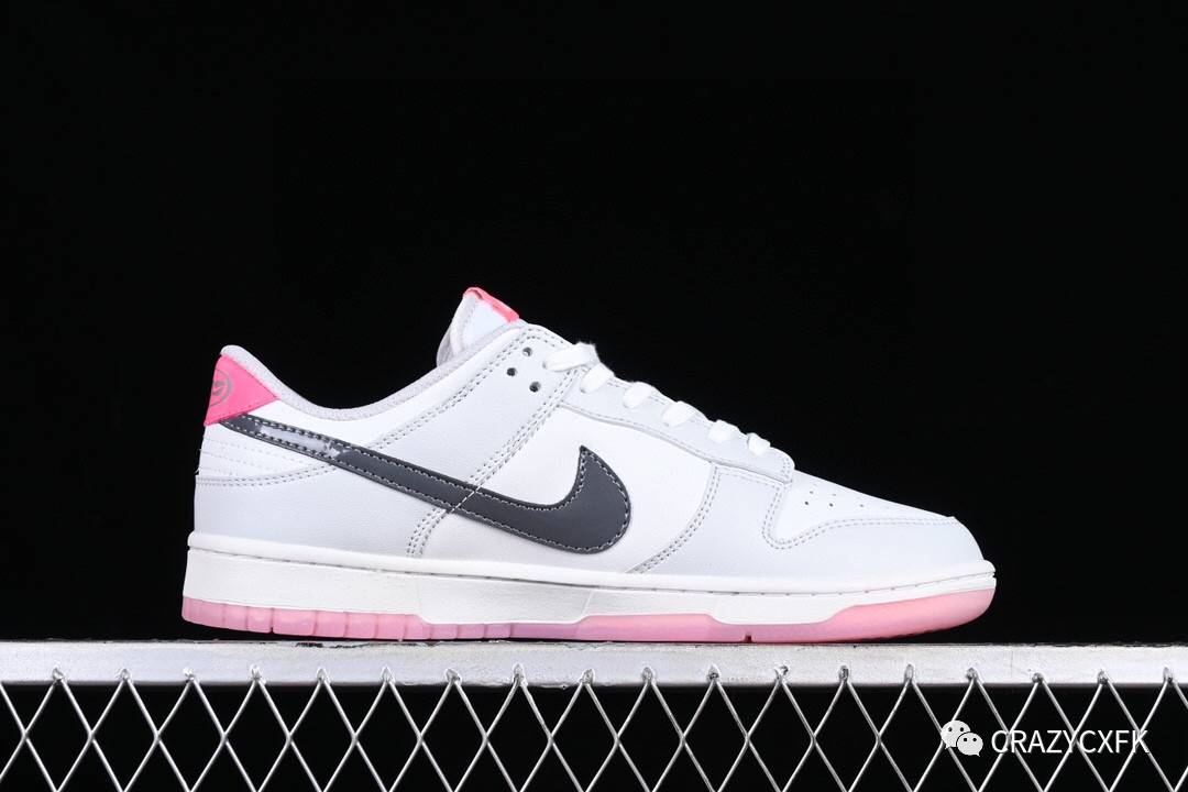 nike dunk summit white and pink foam 520 白灰粉情人节限定滑板鞋