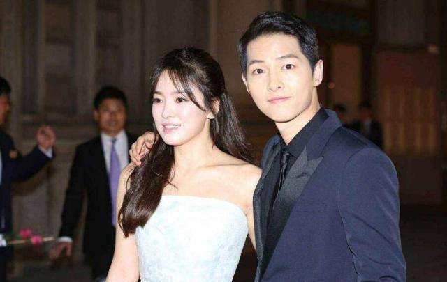 宋慧乔曾为婚姻落泪,不戴婚戒与暴瘦有关,多段恋情都失败让人怜_宋仲