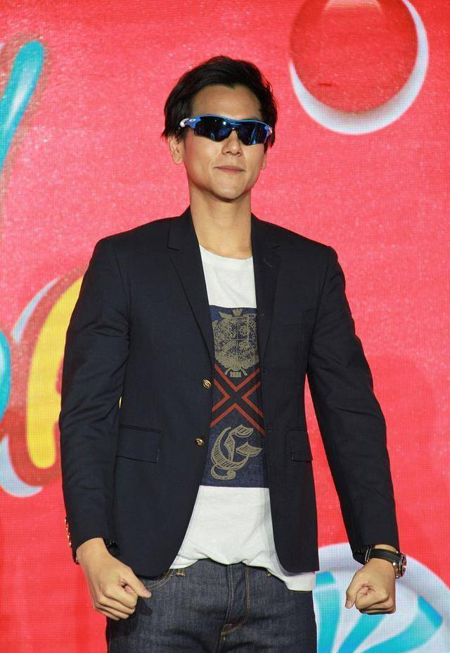 竖中指,彭于晏怎么了?_媒体_什么_网友