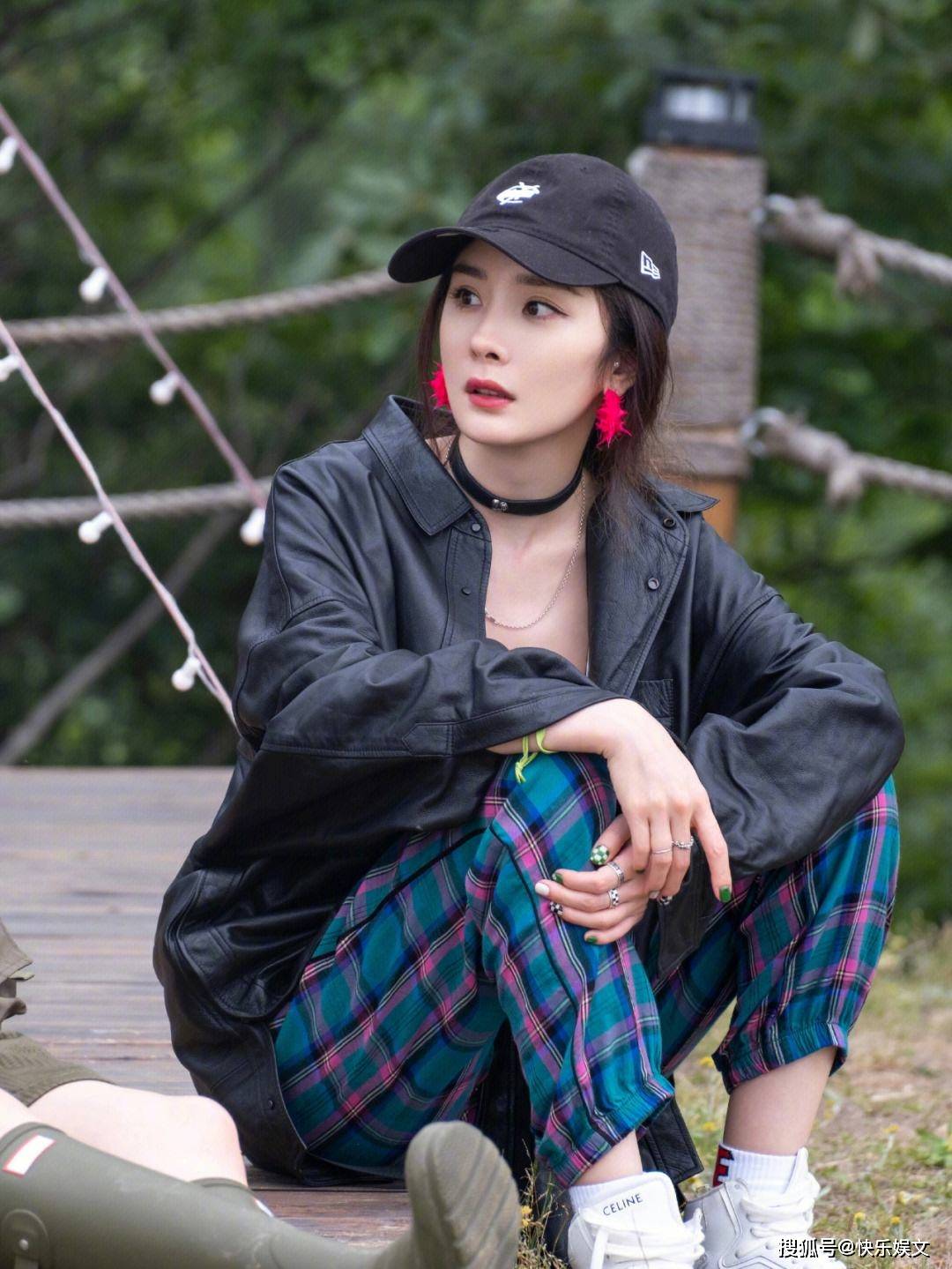 疑因父母离婚缺家庭感,成留守儿童显孤独_刘苡馨_刘恺威_孩子