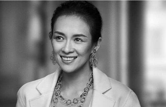 在黑白滤镜下最考验气质颜值,输赢一目了然_明星_章子怡_照片