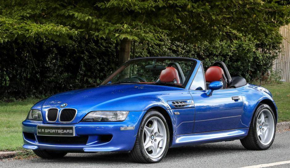 除此之外,宝马z3还有高性能版本z3m roadster,在敞篷车之中算是性能