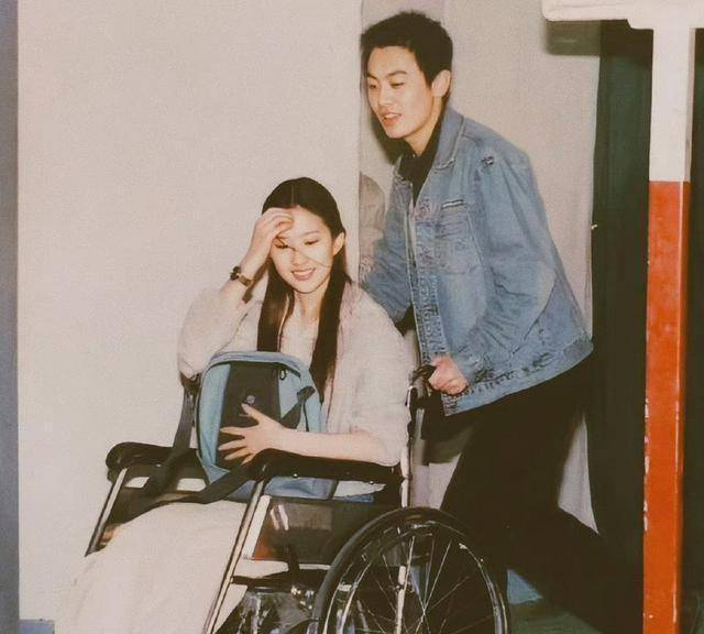 朱亚文为什么对刘亦菲那么好?_杨子姗_大学_彭冠英