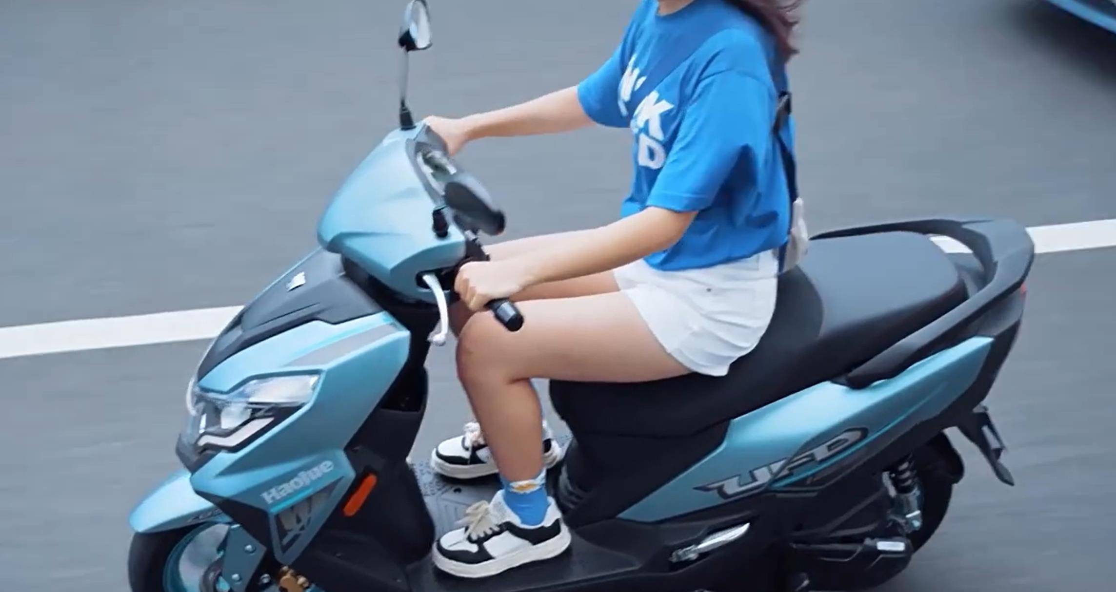 科技以换壳为本,豪爵ufd125小踏板登场,售价9980元_搜狐汽车_搜狐网