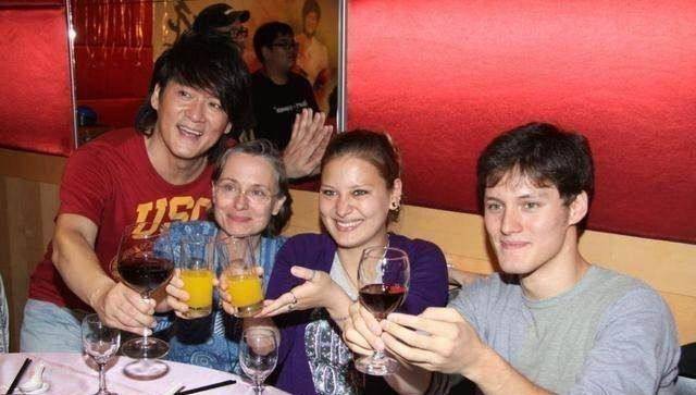 周华健亲自为儿子写歌,儿子的偶像却是另一位周姓歌手_周杰伦_爸爸_周