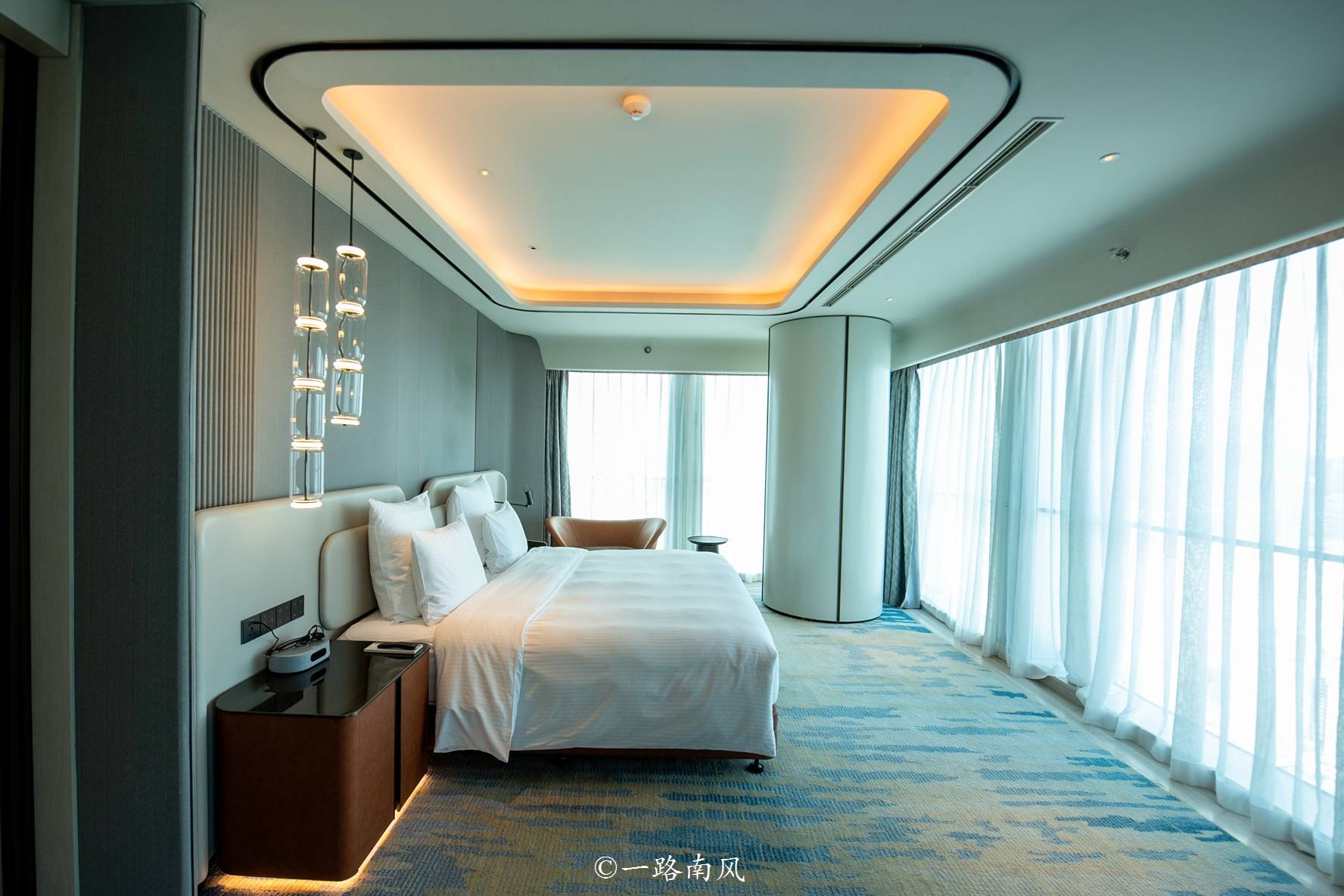 深铁铂尔曼酒店,深圳北站旁最靓的仔,360度城市美景真是惊艳_深圳深铁