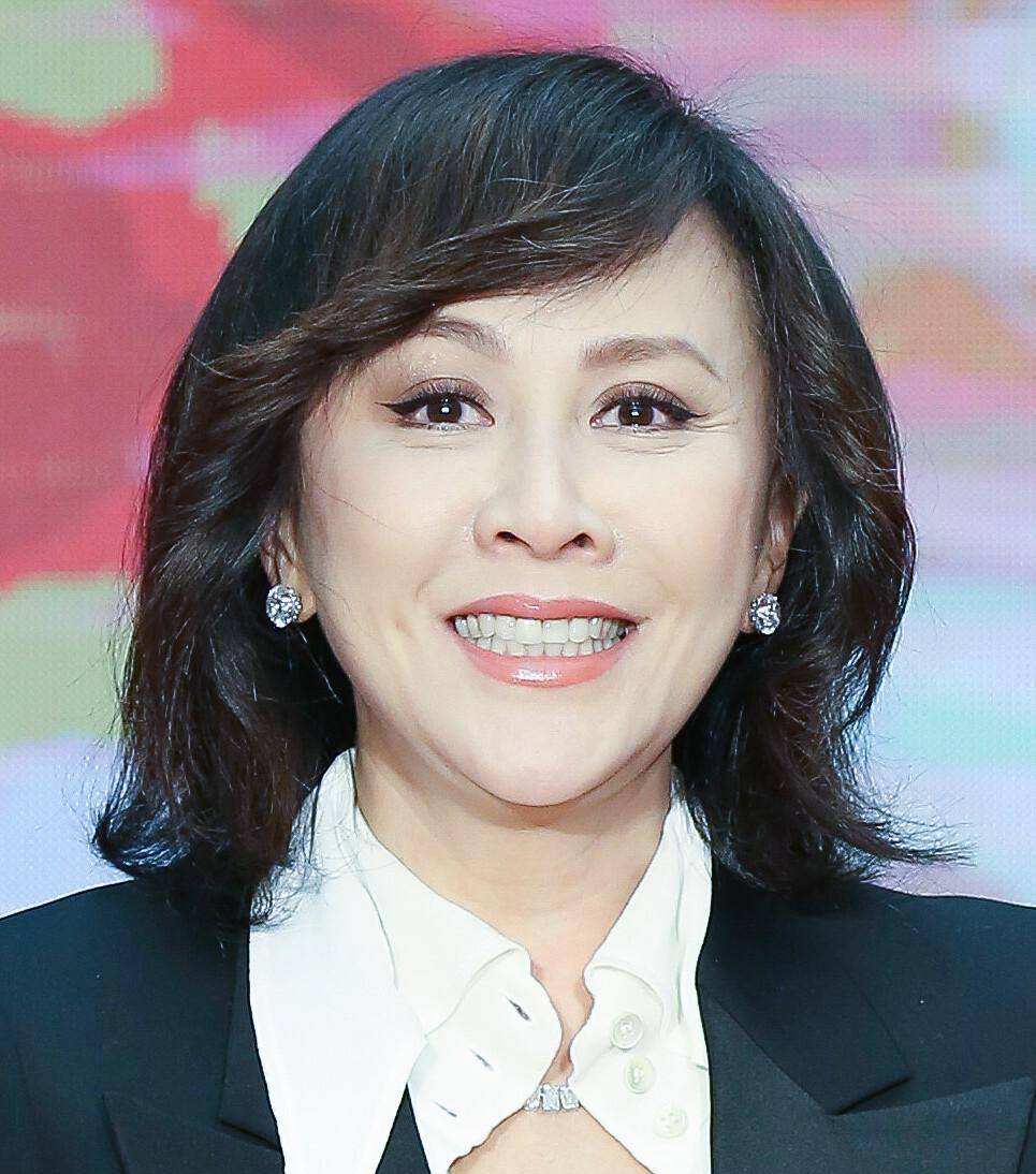 刘嘉玲回应删杨颖好友,几年在微信上没有交流的,我可能就忘了加_baby