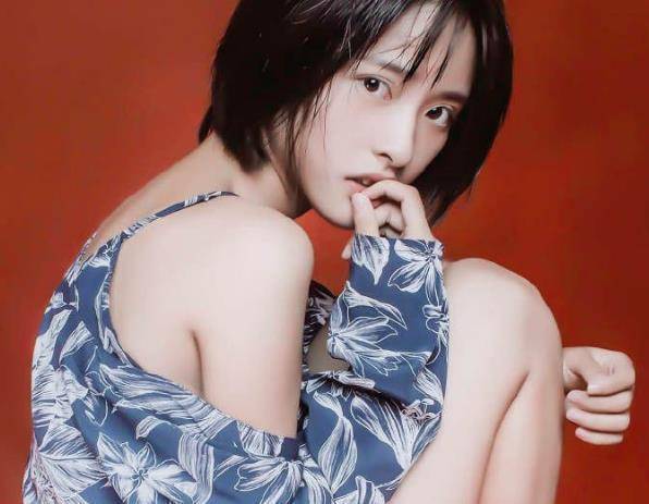 沈月的经纪人,因为长相美多次被导演相中,她的经纪人是谁呢?