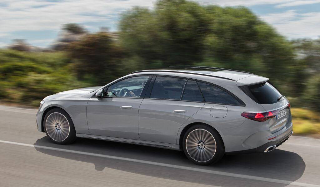 首先令人想到的是由于此前cls的换代失败,曾经的最美旅行车cls猎装版