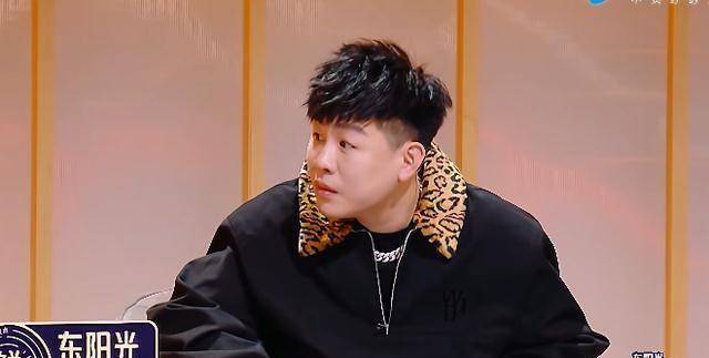 周深,胡彦斌夸马吟吟是宝藏歌手,乐评人却哗众取宠唱反调_文艺_声音