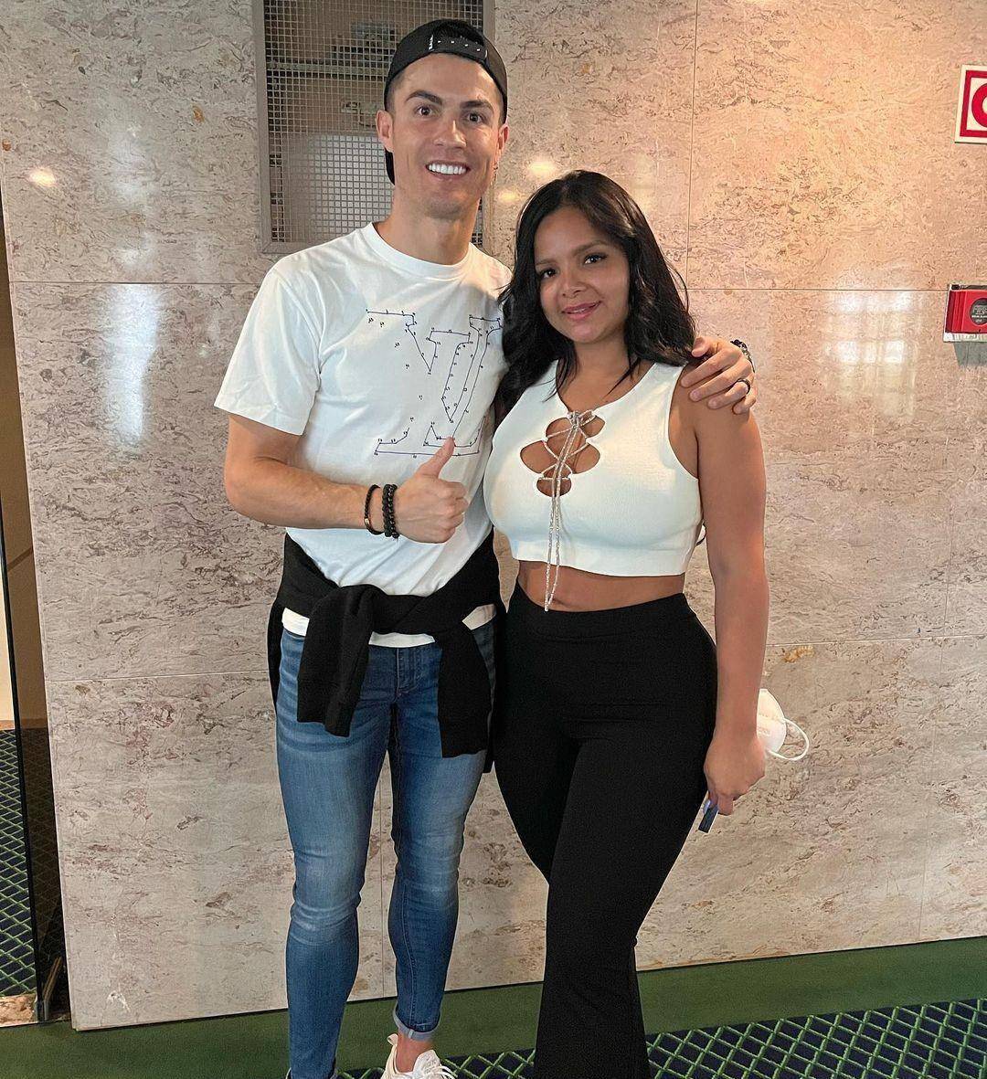 c罗回应与女网红发生关系,三天被两人碰瓷,第一个总裁真扛不住_马约加