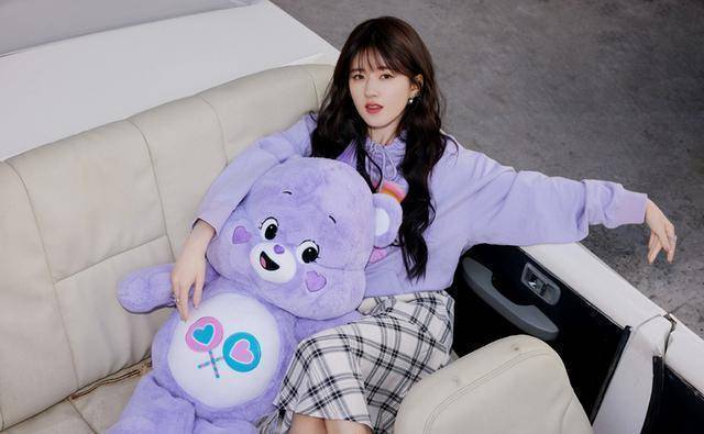 同框14分钟吊打女主,稳坐网剧女一号的赵露思有望领跑95花?