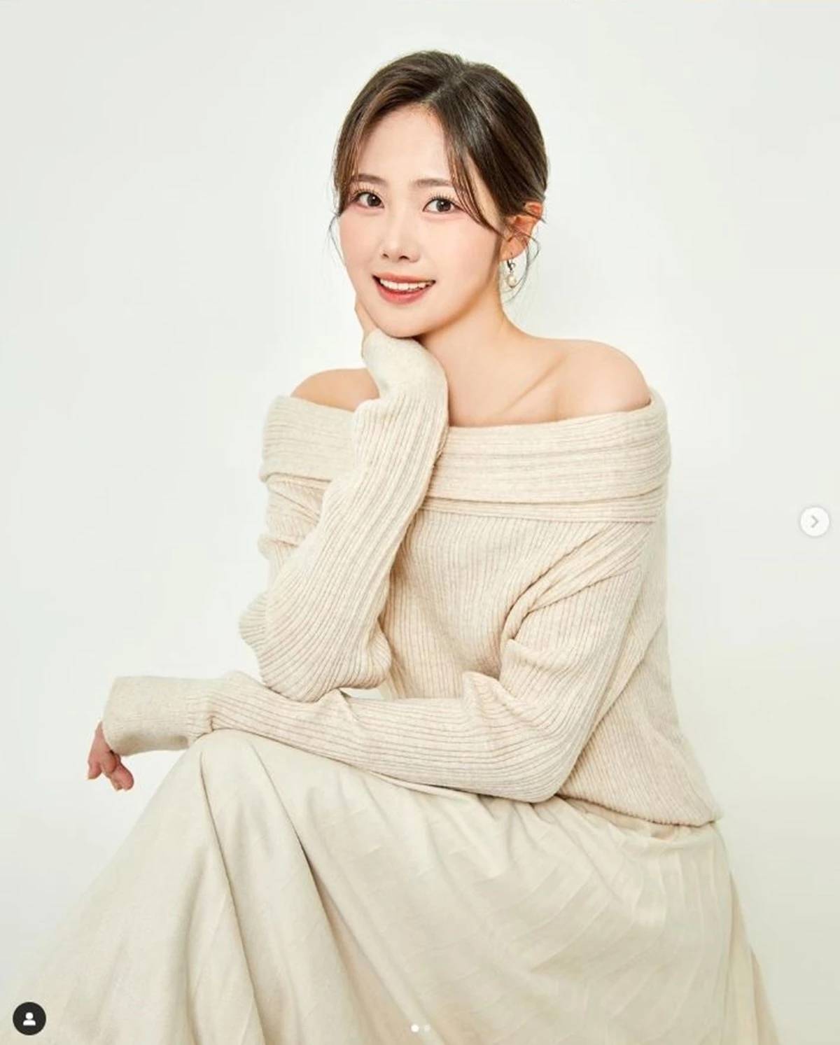 26岁韩国美女记者去世,曾获得韩国小姐称号,生前最后ins受关注