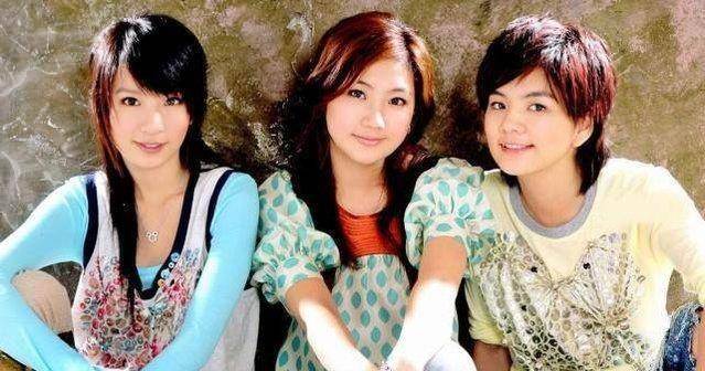 飞轮海的《夏雪》,《寂寞暴走》,《出入深化》,《只对你有感觉》