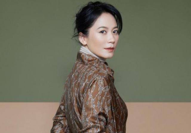 50岁俞飞鸿比20岁还美!高颧骨女人怎么能像她一样美出女神范?