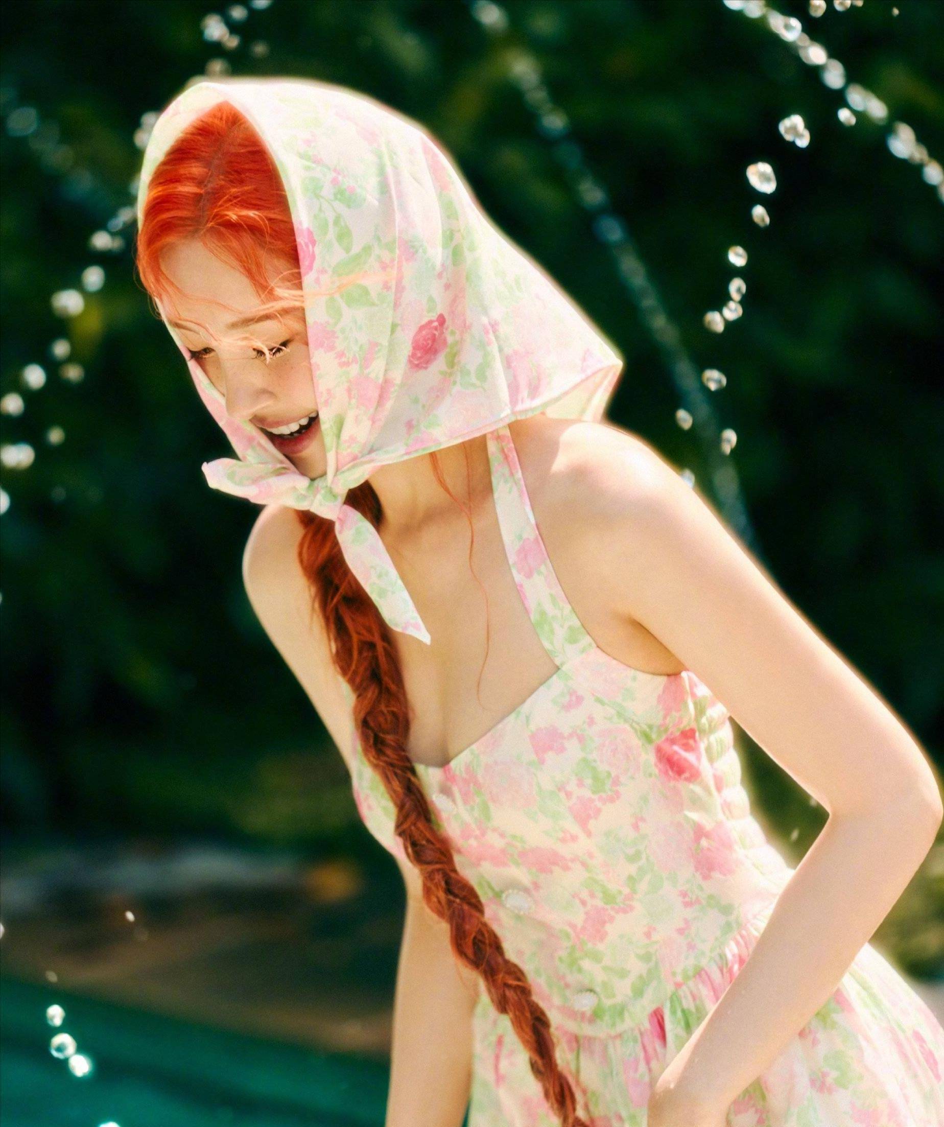 姐姐绿发,国外第一女子,宣美红发,谁才是合适的?_雀斑_头发_斑点