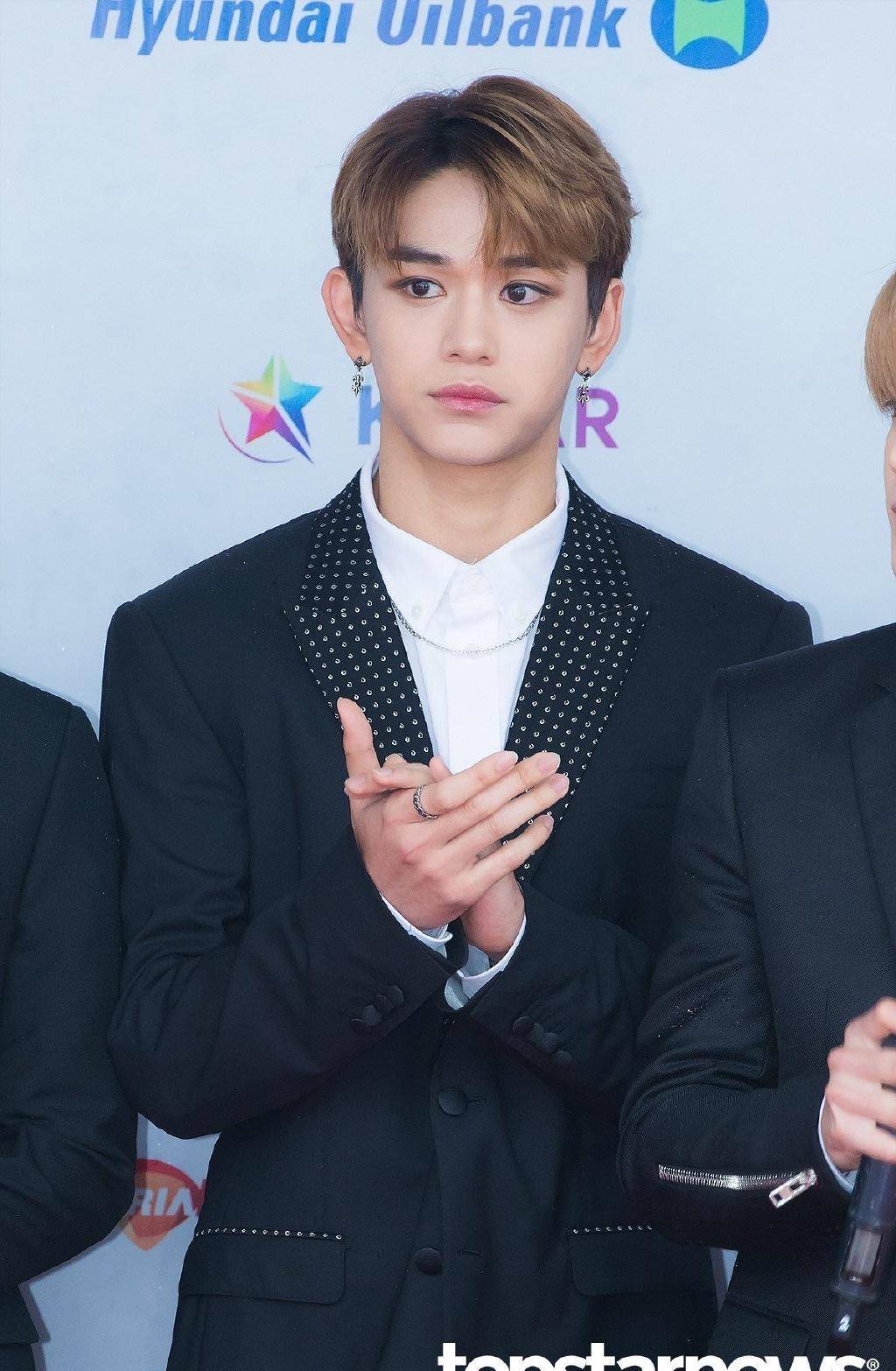 黄旭熙打开儒家泡沫,他会"回归"吗?_lucas_交往_网友