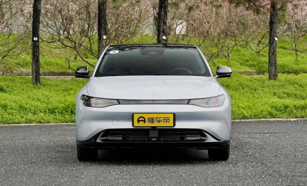 零跑c01标配leapmotor pilot智能驾驶辅助系统_导航_自动_配置