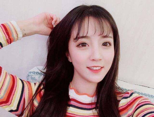 虎牙莉哥登上热搜榜,一时口嗨葬送了自己下半生的事业_平台_直播_管理