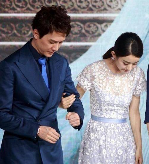 足见其撩妹技能远在演技之上_林允_杨幂_因为