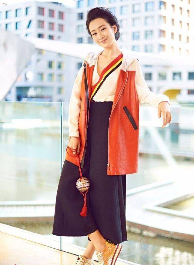 广西第一美女王鸥,曾获模特电视大赛最上镜奖,最好的伪装者