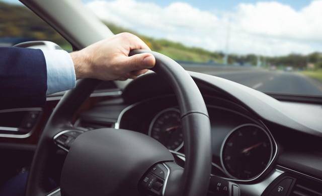 开车像出租车司机?那恭喜你 这句话意义十足