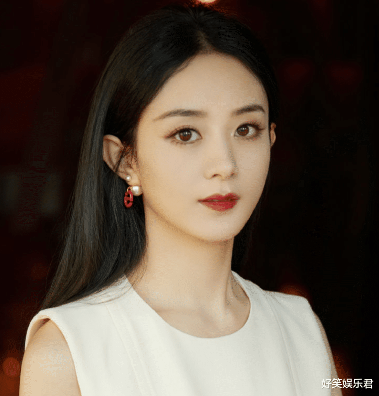 赵丽颖分手后首出镜,无美颜下皮肤细腻,随后却遭质疑是"照骗"_状态
