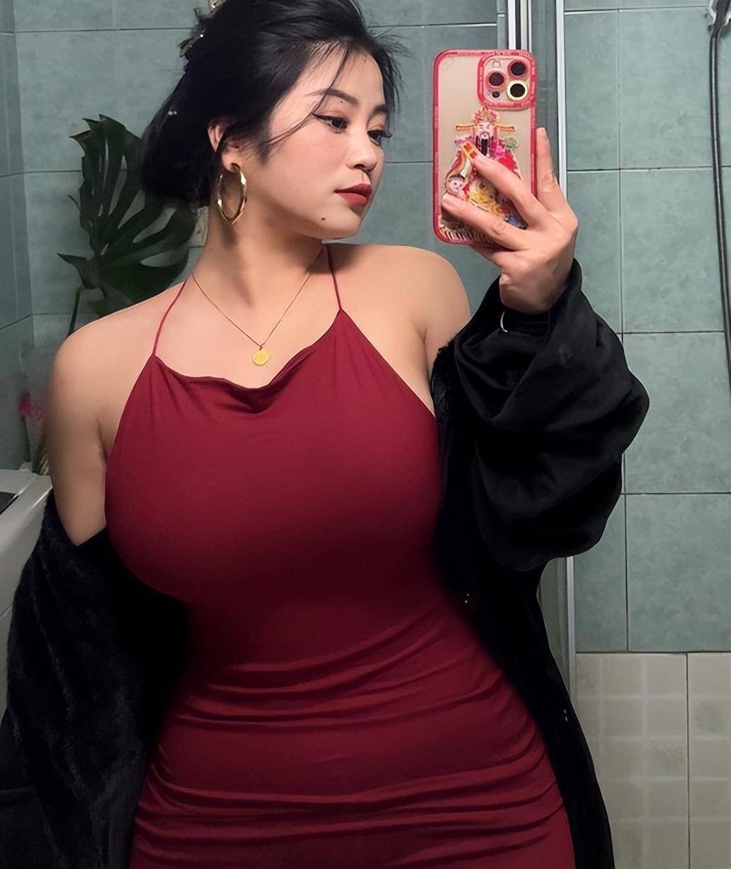 上海「甜妹」巨乳肥臀！看看这130精灵的顶图，厉害了~_手机搜狐网