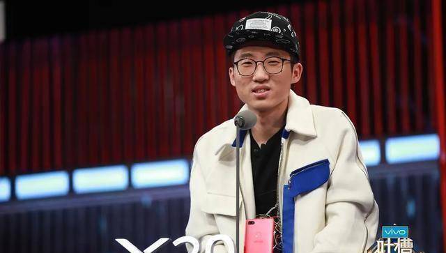 "李诞们"吐槽大会的幽默技巧_林雪_张靓颖_袁惟仁