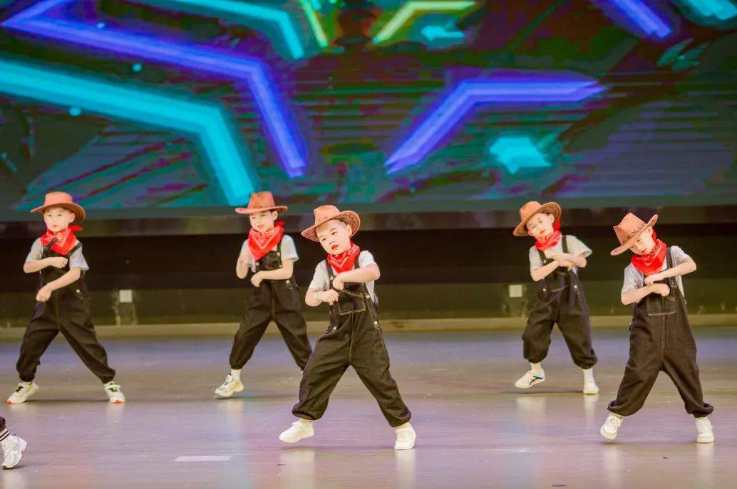 星河徜徉,一路有光——海盐县庆安宜家花城幼儿园大班毕业典礼精彩