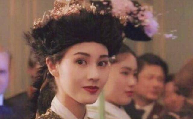 在80,90年代,李嘉欣与林青霞,黎姿,王祖贤这些女明星们都可以算得上是