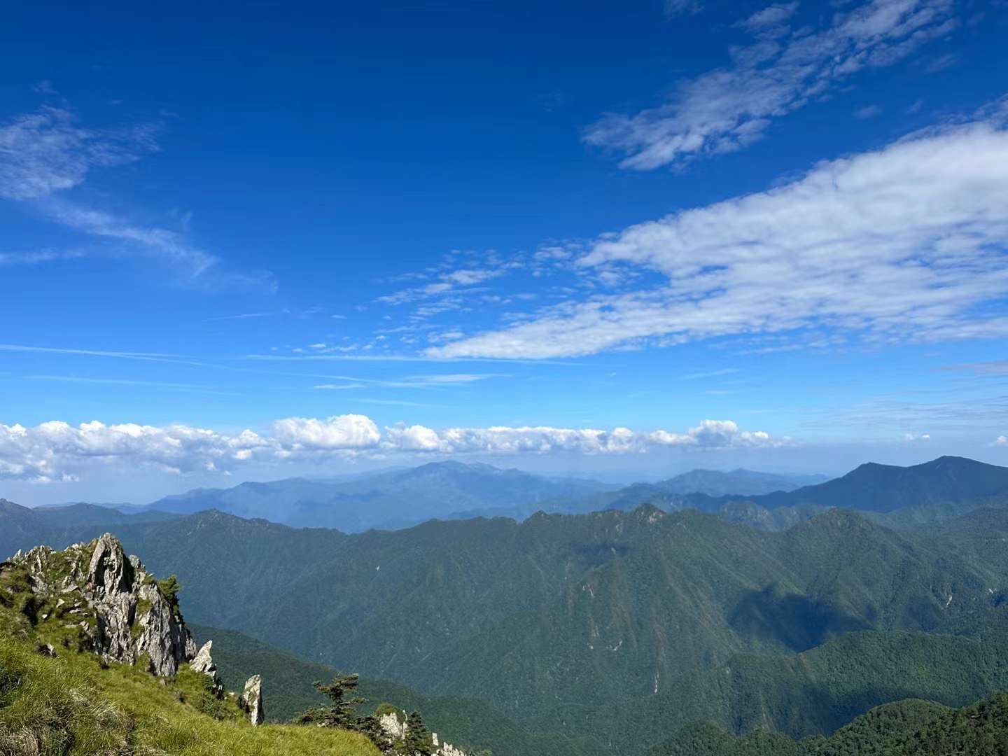 让自己每天都过的特别充实_山顶_感觉_风景