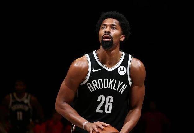 第一位赛季报销球员诞生,30 7巨星无缘辅佐乔治_莱昂纳德_比赛_保罗