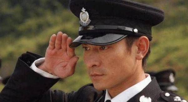 警服最帅的男星,邓超严肃,刘德华专业,最后一位帅出天际_一身_郭富城