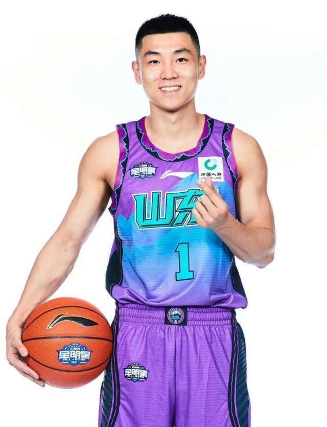 新赛季的山东男篮值得期待,希望高诗岩能够带领山东男篮更上一层楼