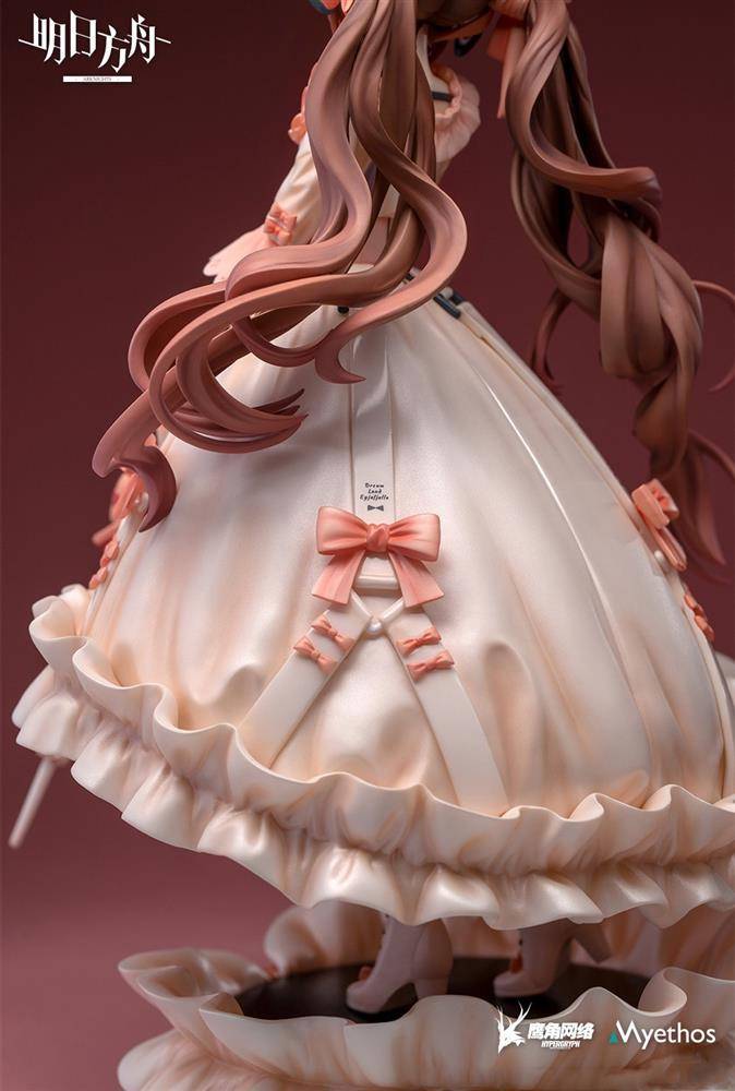 潮趣:《明日方舟》艾雅法拉 梦源之地ver. 手办_礼服_官方_造型