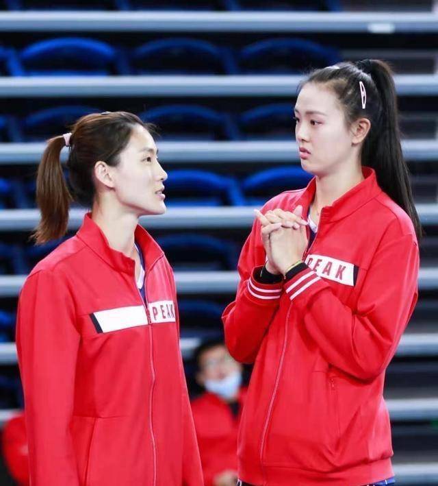 中国女排的名宿,也是昔日的主教练汪嘉伟也忍不住公然点名张常宁,认为