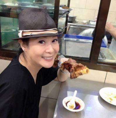 曾与陈升玩"师生恋",背景显赫嫁入豪门,老公与汪小菲是铁哥们_刘若英