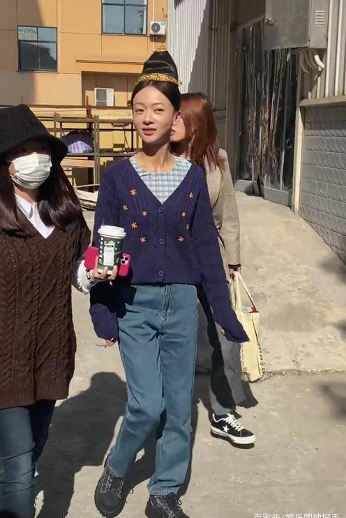 吴谨言暴瘦吓到路人?网友:像个吉娃娃!_身材_延禧_视频