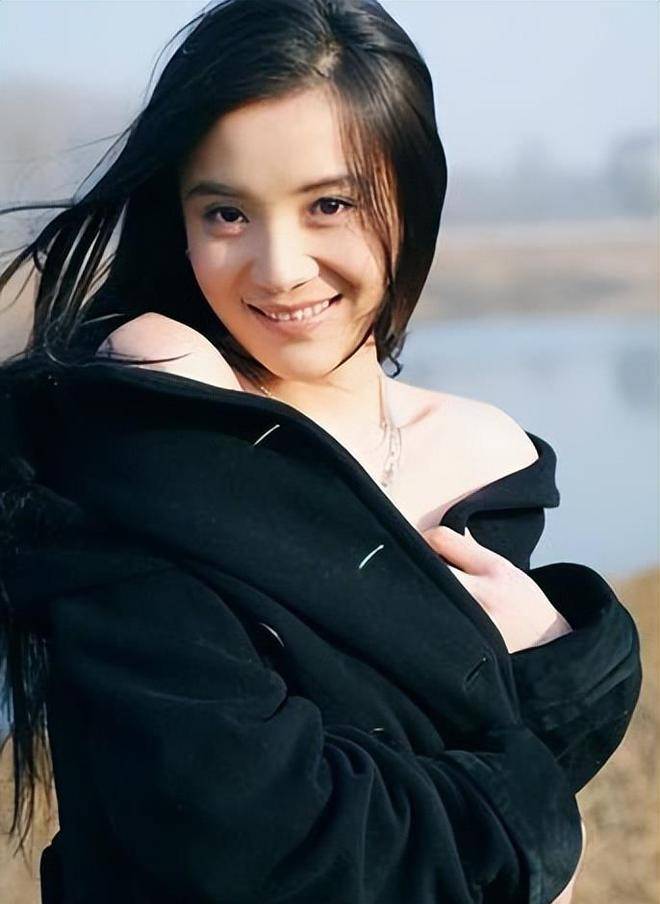 为了事业分手陈龙,为了爱情加入张黎,如今离开张黎的宋佳怎样?