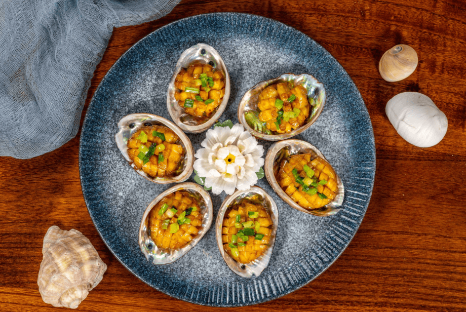 解热明目,止渴通淋;主治肝热上逆,头晕目眩,骨蒸劳热,青盲内障,缓解高