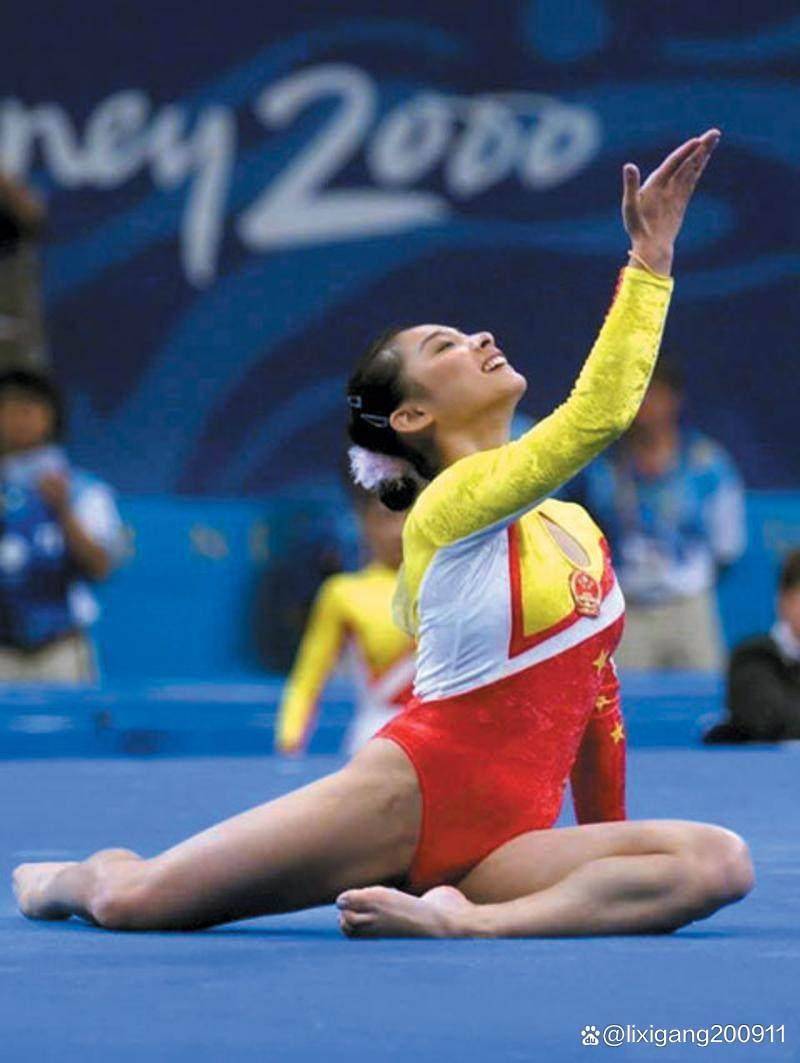 刘璇先后得到了全国锦标赛的平衡木赛冠军与全能赛亚军,更于悉尼奥运