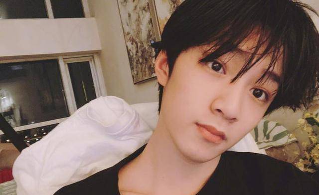 刘耀文私生追踪器上热搜了?是怎么回事?_ss_训练_时期