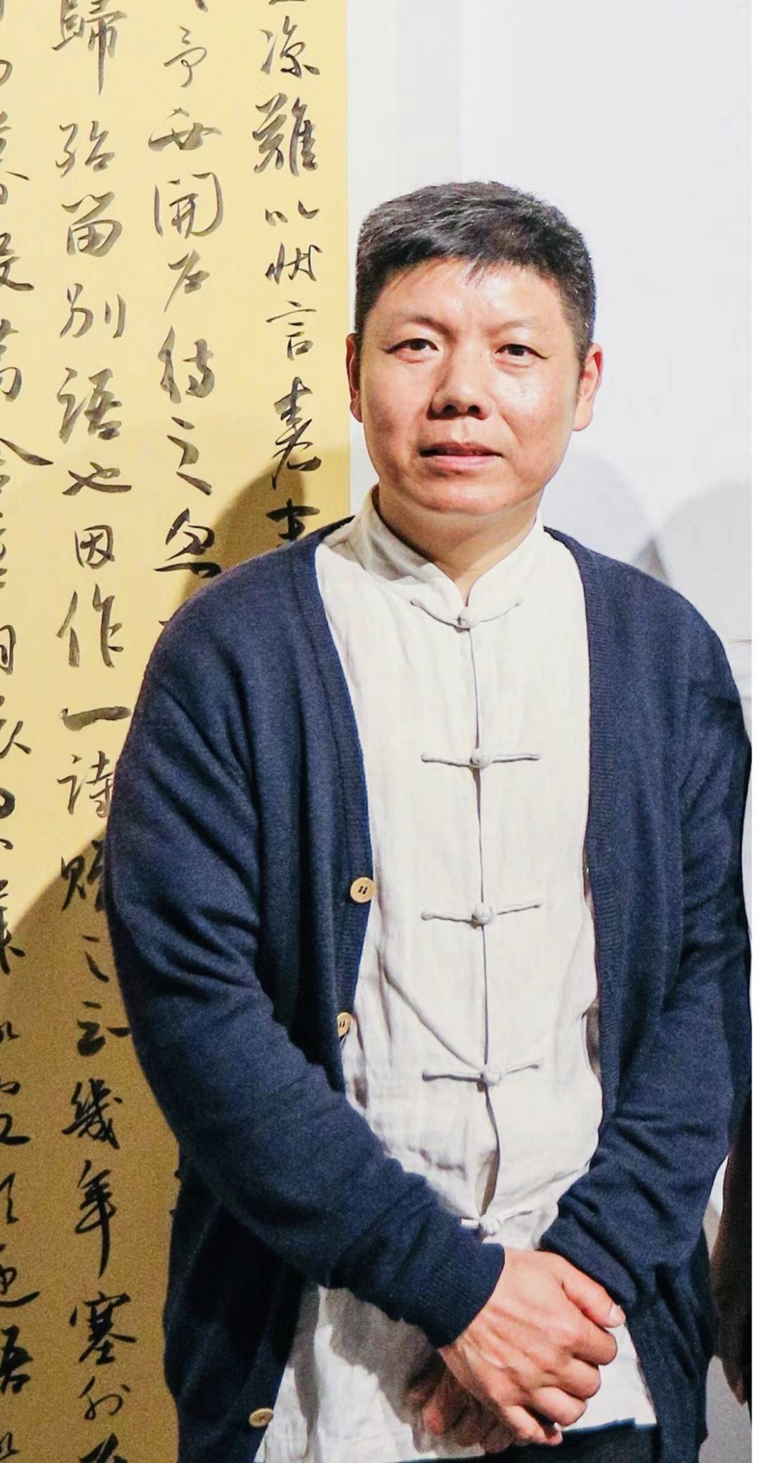 书法家协会会员,中国书法家协会注册高级教师,江苏省常熟中学特聘专家