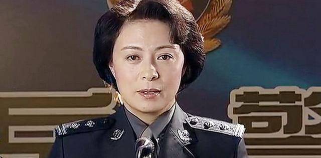 作為一名人民警察,一名公安局局長,任長霞的故事感動著一代又一代人.