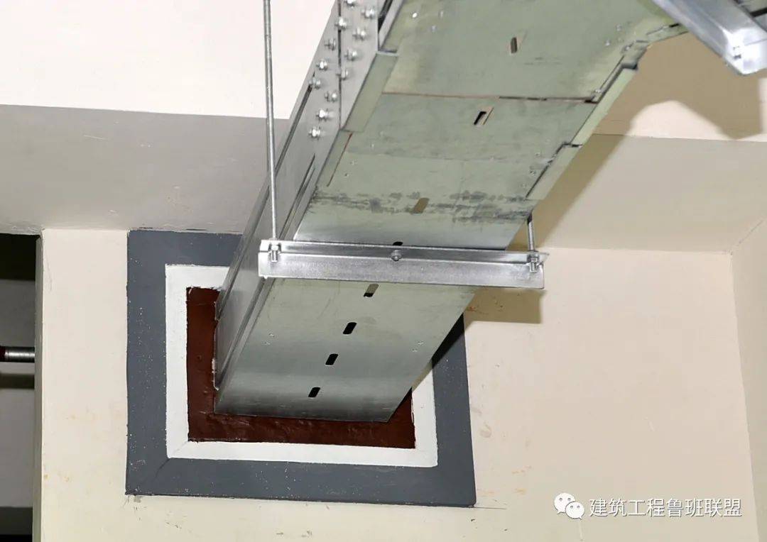 广州桥架如何施工?_电缆_敷设_托盘