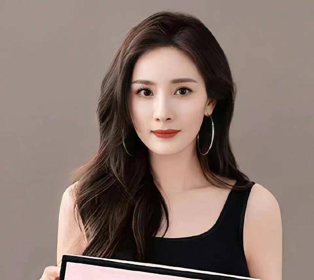 杨幂30秒30个pose,过往美照好让人心动_密室_励志_风景