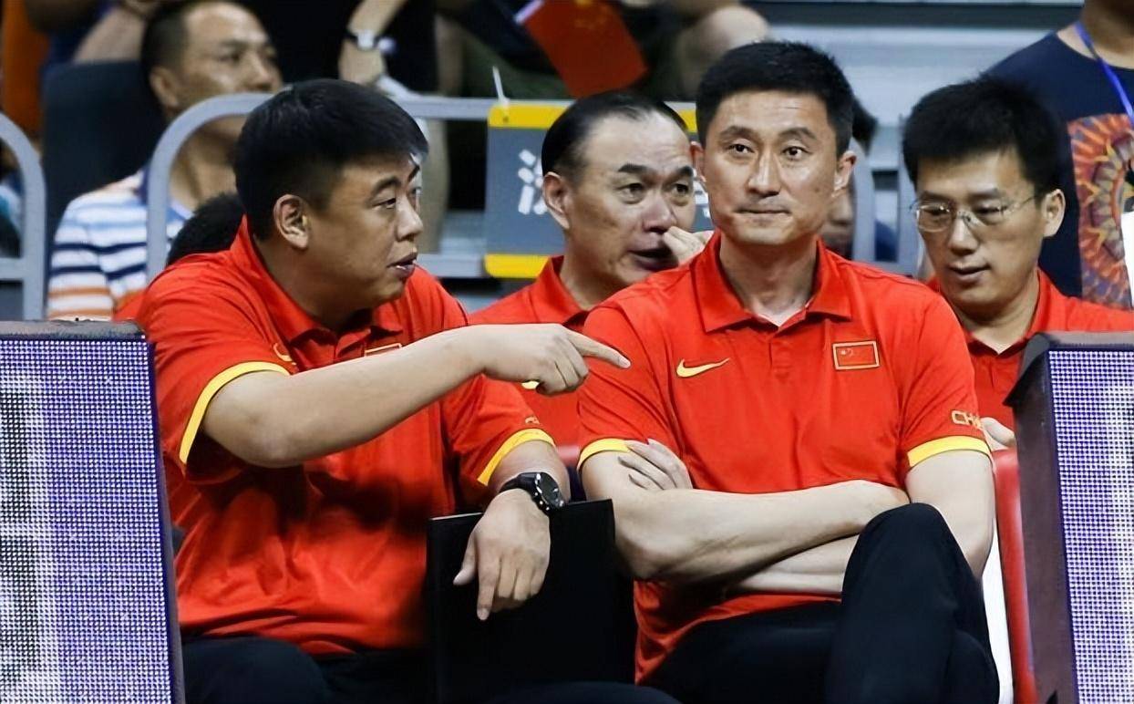 筹码曝光,胡金秋加盟四川,曝姚明或将下课,山东名将驰援杜锋_杨文海