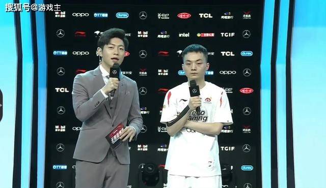 wbg全屏求五连击图,weiwei直接打出die,武器大师直接无视_比赛_选手