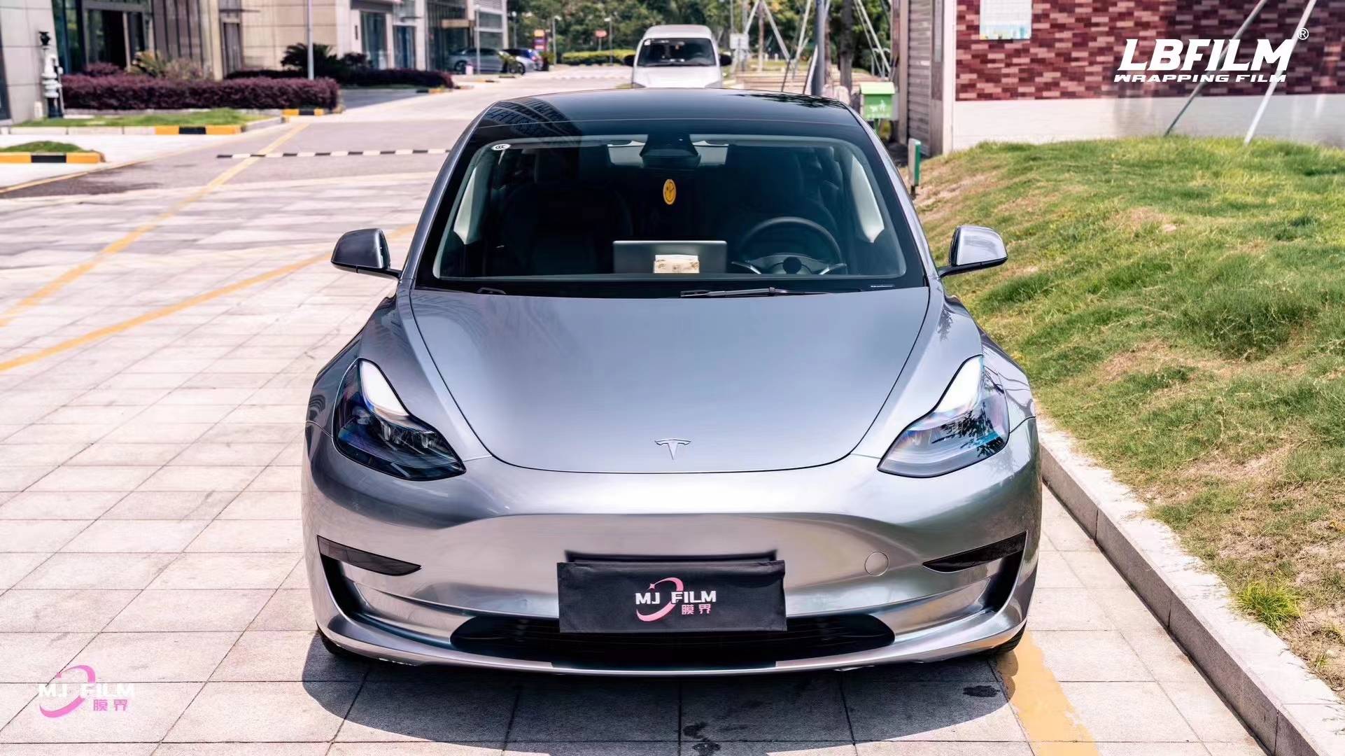 特斯拉model3-lb改色膜液态金属高级灰,高级感满满的灰色系颜值_搜狐